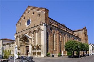 Church of San Lorenzo, Piazza San Lorenzo, Vicenza, Veneto, Italy, Europe