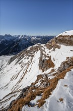 View of snow-covered mountain peaks, mountain panorama, summit of Schafreuter in winter, Karwendel,