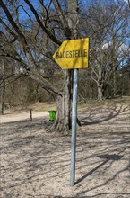 Signpost to the bathing area at the lake, Berlin, Germany, Europe