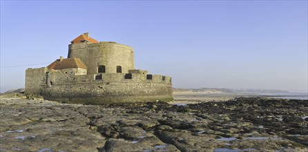 Vauban's Fort Mahon on the beach at Ambleteuse, Côte d'Opale, Opal Coast, France, Europe