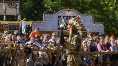 The Karl May Festival has been held every year since 1991 on a weekend in May in the Lössnitzgrund