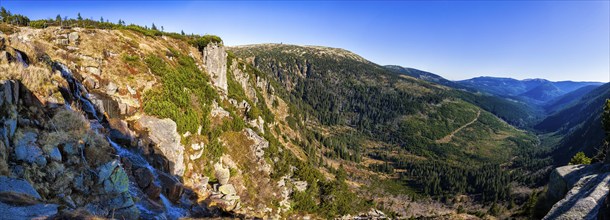 Pancavský vodopád (Pantsche Falls)