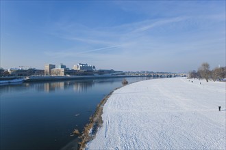 Dresden silhouette in winter