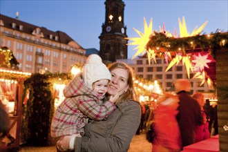 Mother and child at the Striezelmarkt