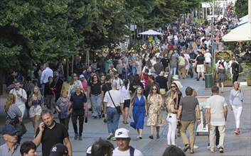 Pedestrian zone, holidaymaker, Bohaterow Monte Cassino, Sopot, Pomeranian Voivodeship, Poland,