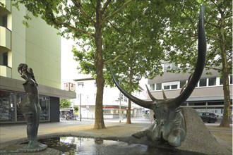 Europabrunnen by Gernot Rumpf 1980, sculpture, mythical creature, bull figure, horns, Europaplatz,