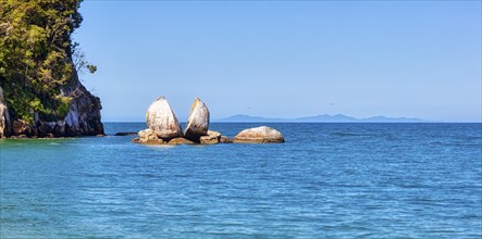 Split Apple Rock, Tasman Bay, Kaiteriteri, New Zealand, Oceania