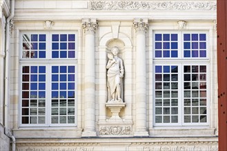 Historic Town Hall of La Rochelle, Hôtel de Ville, decorative façade, detail with sculpture,