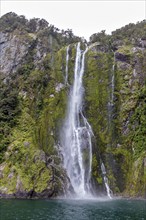 Stirling Falls, Milford Sound, Fiordland National Park, Neuseeland