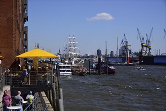 Europe, Germany, Hamburg, Elbe, Harbour Birthday, St. Pauli, View to the Elbe Philharmonic Hall,