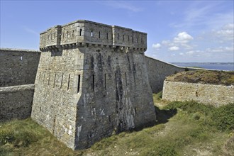 The Vauban tower Tour du Toulinguet at the Pointe du Toulinguet, Camaret-sur-Mer, Finistère,