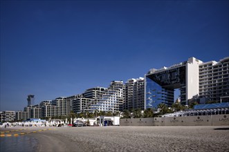 Hotel FIVE, Hotel Hilton Duba, Hotel Marriot Resort Palm Jumeirah, beach, behind Hotel The View At