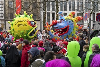 Rose Monday parade in Düsseldorf, street carnival, carnival float, by float builder Jacques Tilly,