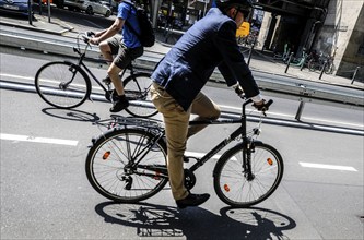 Cyclists using a protected cycle path, Berlin, 07.06.2023