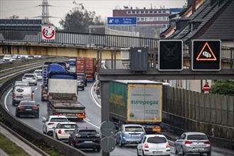 Traffic jam on the A40 motorway, Ruhrschnellweg, in Essen, traffic disruption in the direction of