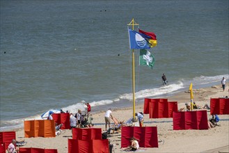 Beach of the village, Domburg in Zeeland, seaside resort, coast, dunes, wind protection,