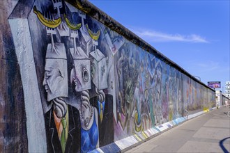 Graffiti, East Side Gallery, Berlin Wall, Berlin, Germany, Europe