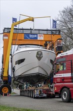 Craning the €6.3 million Sunseeker 88Y motor yacht, weighing 82 tonnes, in preparation for the