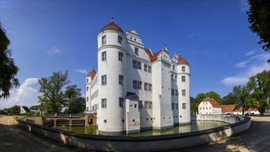 Grosskmehlen Castle is located in the southern Brandenburg town of Grosskmehlen in the district of