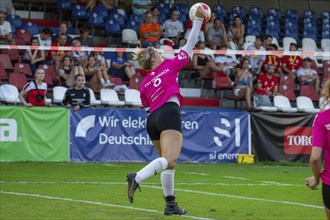 Fistball (woman) : TSV Dennach against TV Jahn Schneverdingen (IFA 2024 Fistball World Tour Finals