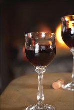 Red wine in glasses, nutrition, food, alcohol, food culture, open fire, romance, Hamburg, Hamburg,