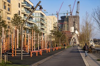 Promenade Kirchenpauerkai, Hafencity Hamburg, new district on the Elbe, on the site of the former