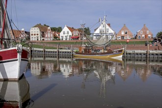 Crab cutter in the harbour of Greetsiel, Krummhörn, East Frisia, Lower Saxony, Germany, Europe