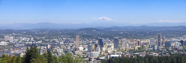 USA, panoramic view of Portland city downtown, Columbia River and national forest park Mount Hood,