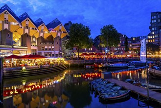 Rotterdam city centre, Oudehaven, historic harbour, historic ships, cube houses, flats, Kijk cube