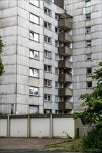 Residential buildings, housing estate in Duisburg-Neuenkamp, older residential complex with