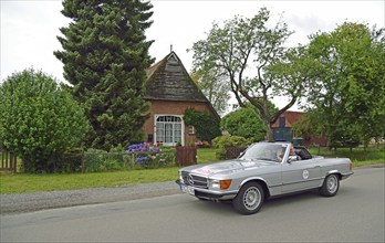 Europe, Germany, Lower Saxony, Lower Elbe Classics, classic car tour, Mercedes-Benz 280 SL, built