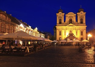 Banat, Timisoara, Timisoara, Old Town, historic houses and Catholic Cathedral at Piata Unirii,