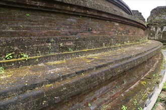 Rankot Vihara stupa UNESCO World Heritage Site, the ancient city of Polonnaruwa, Sri Lanka, Asia