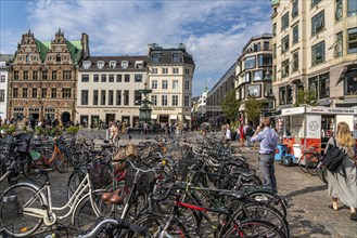 Old town, city centre, Amagertorv, part of the pedestrian zone Strøget, gastronomy, shops,