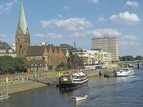 Weser, at the Schlachte, riverside promenade, old town, rowing boat, Bremen, Germany, Europe