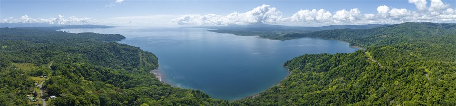 Panorama, South Pacific and rainforest, Osa Peninsula, Punterenas Province, Costa Rica, Central