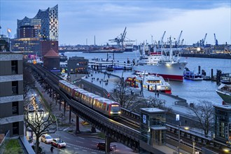 Port of Hamburg, elevated railway runs along the Elbe promenade, from, to Landungsbrücken station,