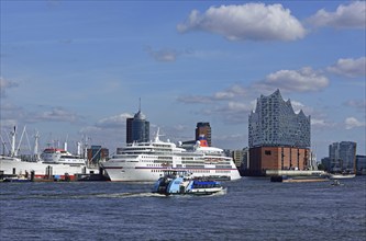 Europe, Germany, Hanseatic City of Hamburg, Elbe, Elbe Philharmonic Hall, Cap San Diego, museum