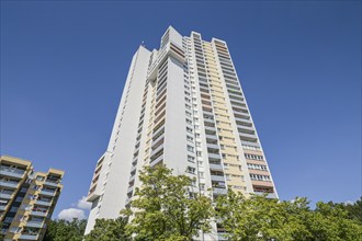 Ideal residential tower block, Fritz-Erler-Allee 120, Gropiusstadt, Neukölln, Berlin, Germany,