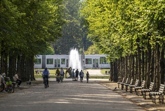 The Jägerhofallee in the Hofgarten, the central municipal park in Düsseldorf, view of the Jröner