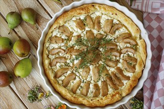 Tart with Gaishirtle and sheep's cheese, Stuttgarter Gaishirtle, pear variety, fruit, table