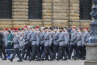 Public roll call of the Army Officers' School on Theatre Square: Bundeswehr honours and bids