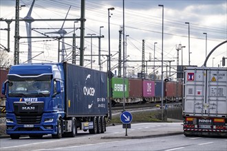 Port of Hamburg, container handling, railway line at Container Terminal Burchardkai, transport by