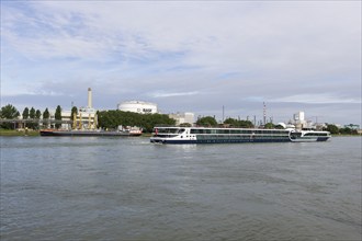 BASF, Lugwigshafen am Rhein, industrial area, ship, Mannheim, Baden-Württemberg, Germany, Europe