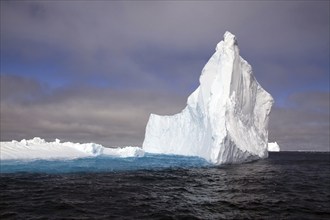 Drifting iceberg in the evening, Antarctica, Icebergs, Antarctica