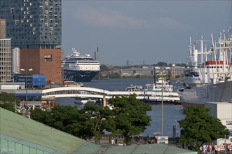 Europe, Germany, Hamburg, Elbe, harbour, St. Pauli Landungsbrücken station, glass centre, Elbe