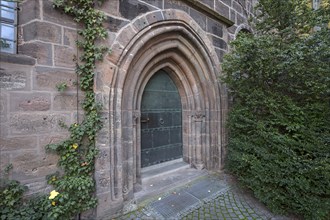 Pointed arched, stepped entrance portal, west entrance to St Klara Church, Königstraße 66,