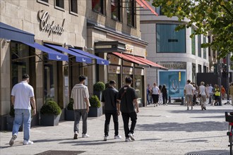 Königsallee, Kö, luxury shops, jewellers, Tiffany & Co., Chopard Boutique, Wempe, in the city