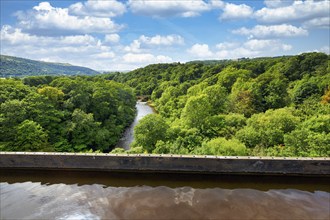 Pontcysyllte Aqueduct, navigable trough bridge, Llangollen Canal, River Dee, river landscape,