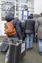 Suitcase march in Recklinghausen, for the 2nd time over 500 people walk through Recklinghausen,